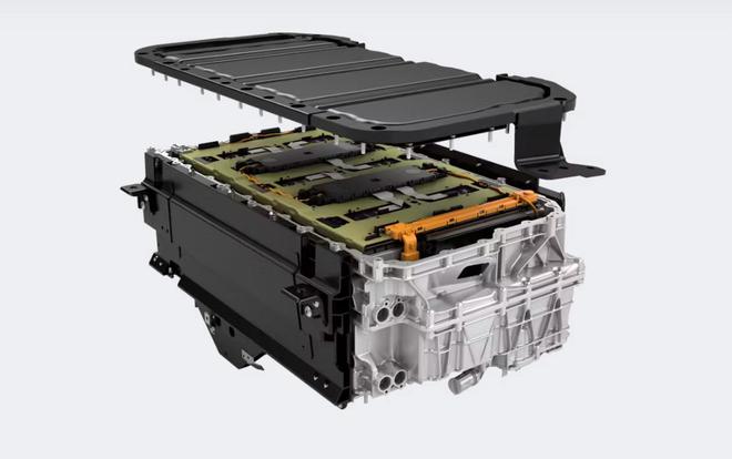 泛亚电竞2025款宾利飞驰转型新能源品牌V8插混取代W12(图9)