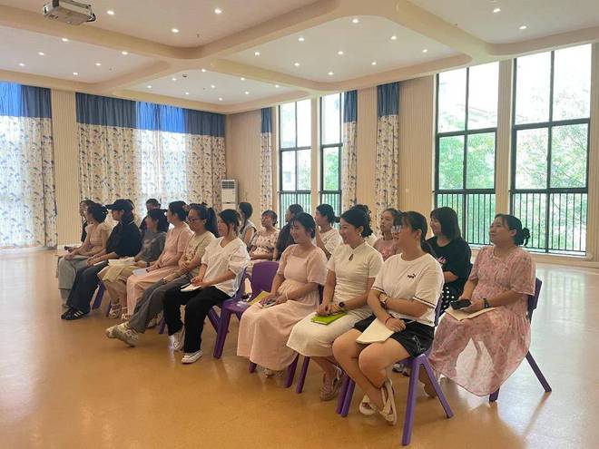 泛亚电竞防患未“燃” 平安启航——南浔区诺亚舟幼儿园教师消防安全培训(图2)
